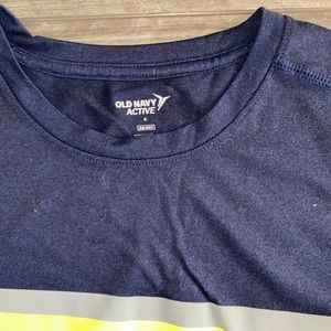 Old navy active shirt